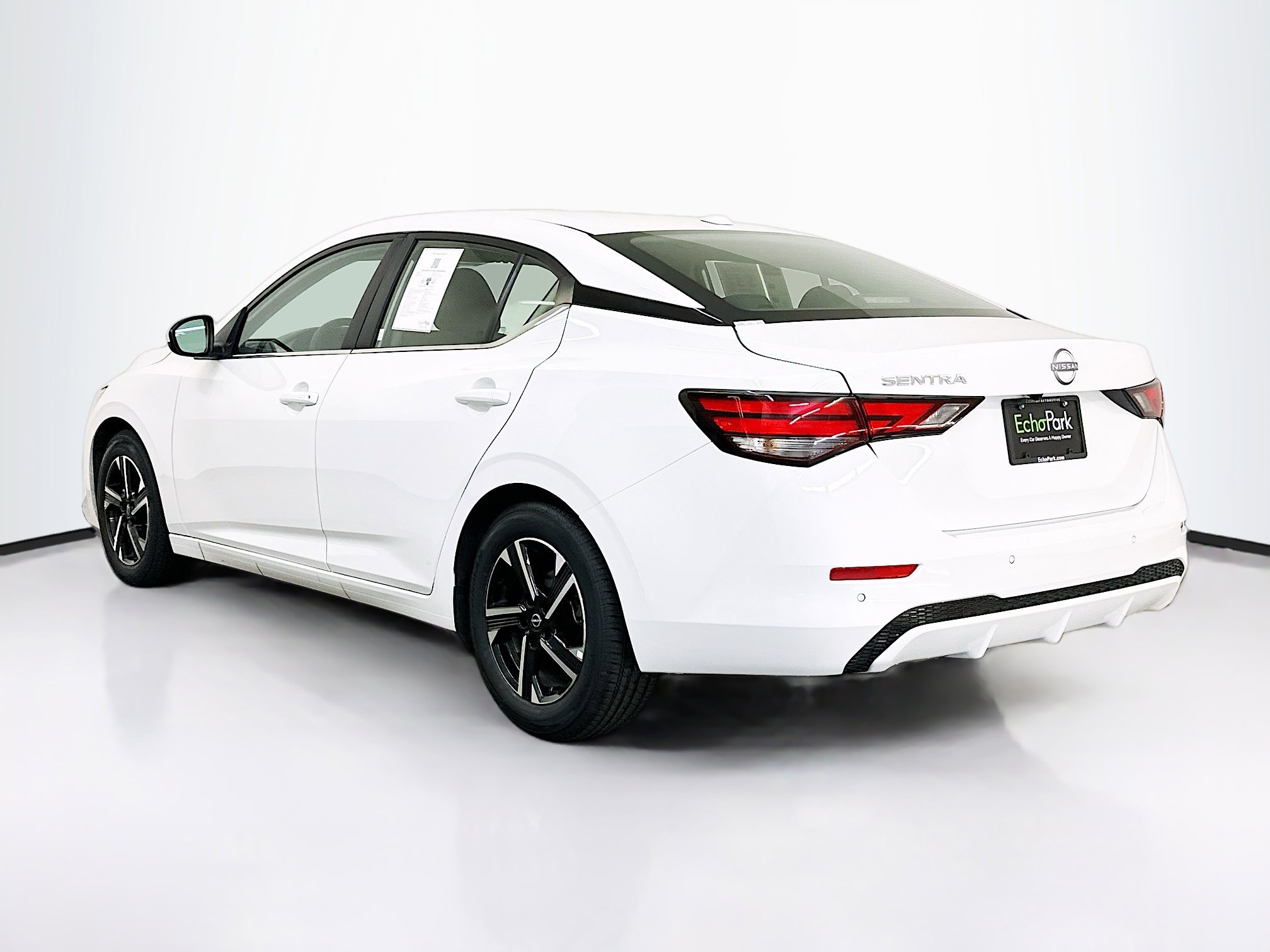 Used 2025 Nissan Sentra SV image 5