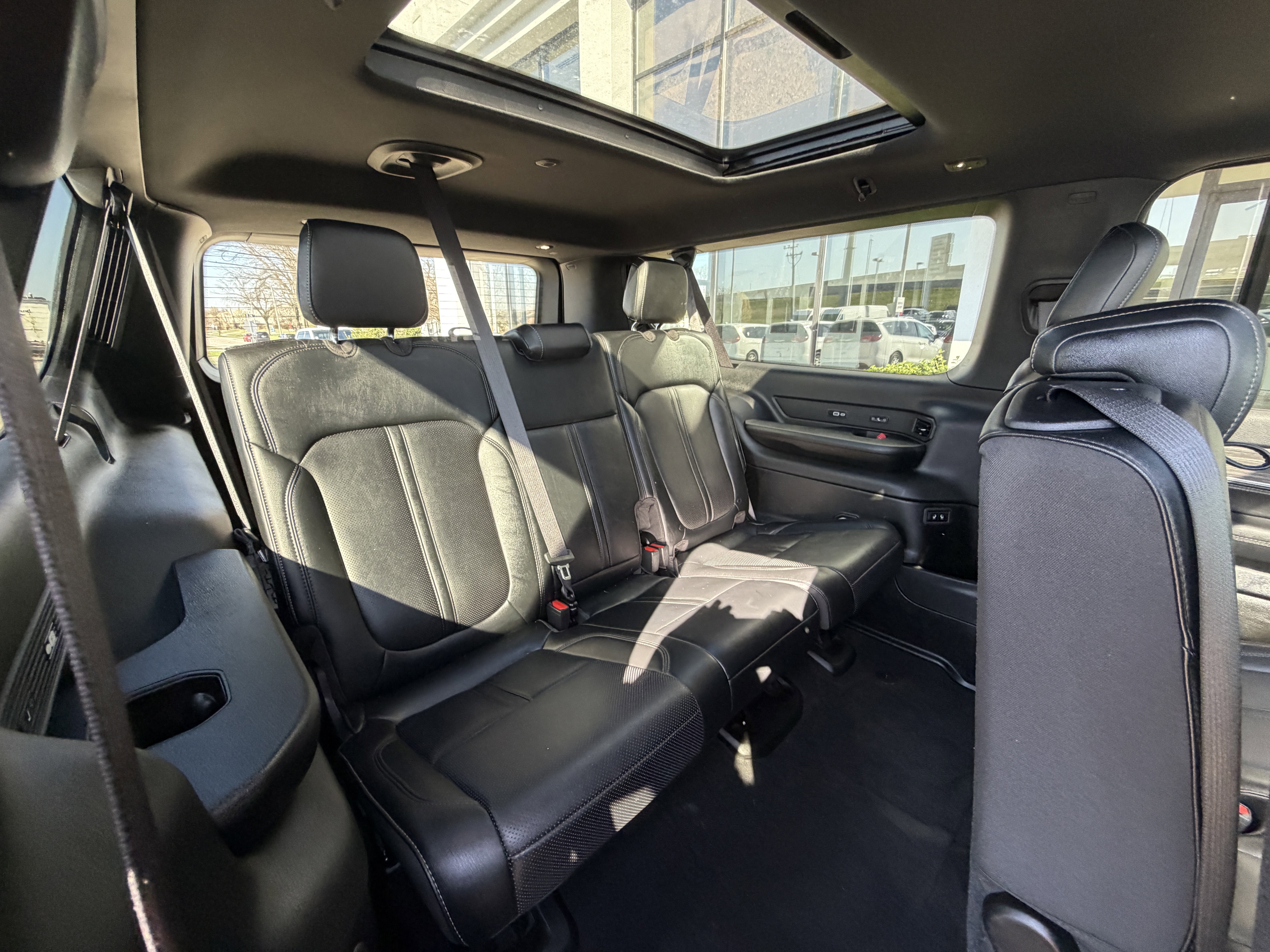 Used 2024 Jeep Wagoneer L Series III w/ Premium Group I image 26