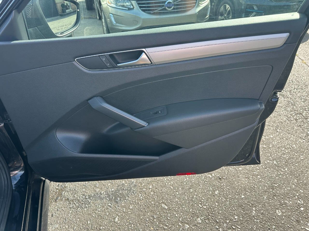 Used 2018 Volkswagen Passat 2.0T S image 36