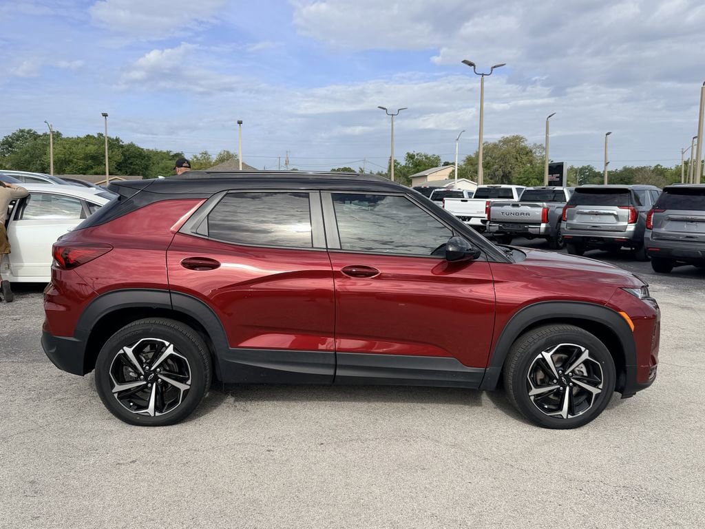 Certified 2023 Chevrolet TrailBlazer RS w/ Sun and Liftgate Package FWD image 4