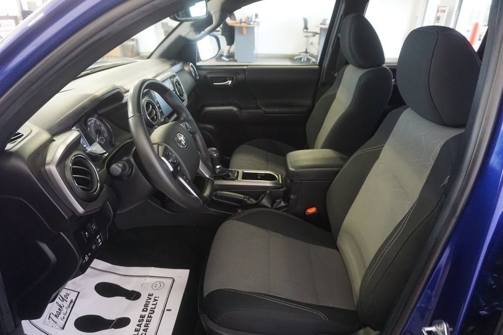 Certified 2023 Toyota Tacoma TRD Off-Road w/ Advanced Technology Package AWD/4WD image 19