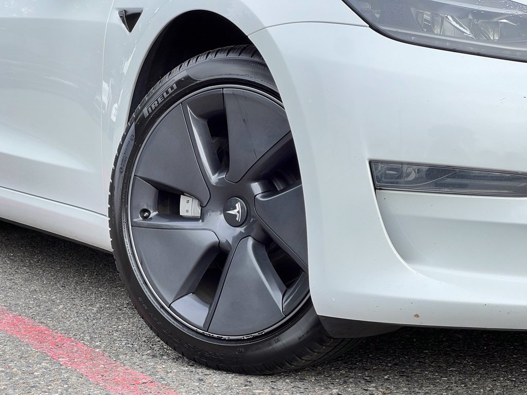 Used 2023 Tesla Model 3 Standard Range RWD image 2