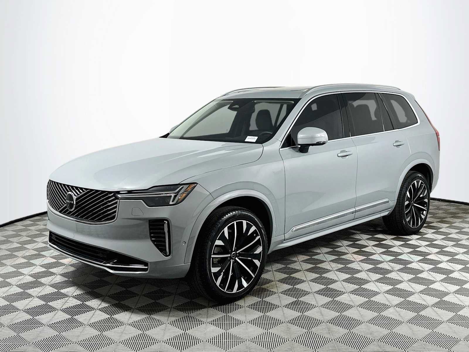 New 2027 Volvo XC90 B6 Plus AWD/4WD image 3