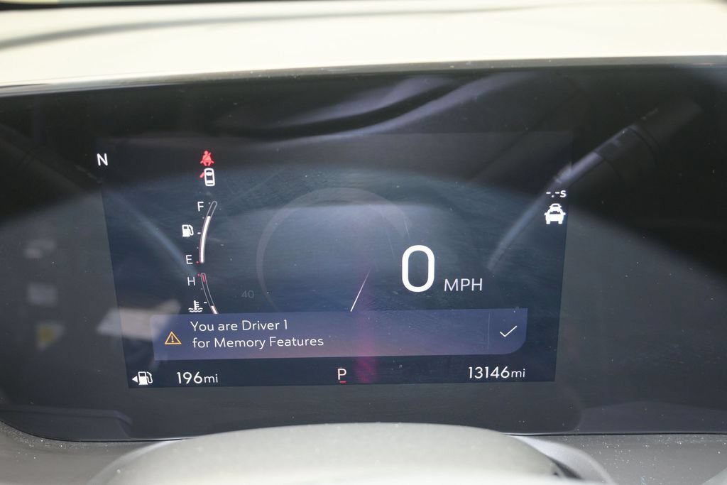 Used 2024 Buick Encore GX Avenir w/ Avenir Technology Package FWD image 11