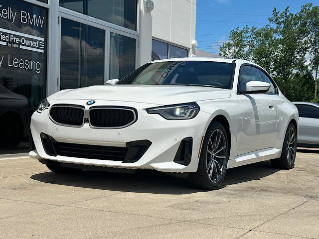 Used 2025 BMW 230i xDrive Coupe w/ Premium Package AWD/4WD image 3