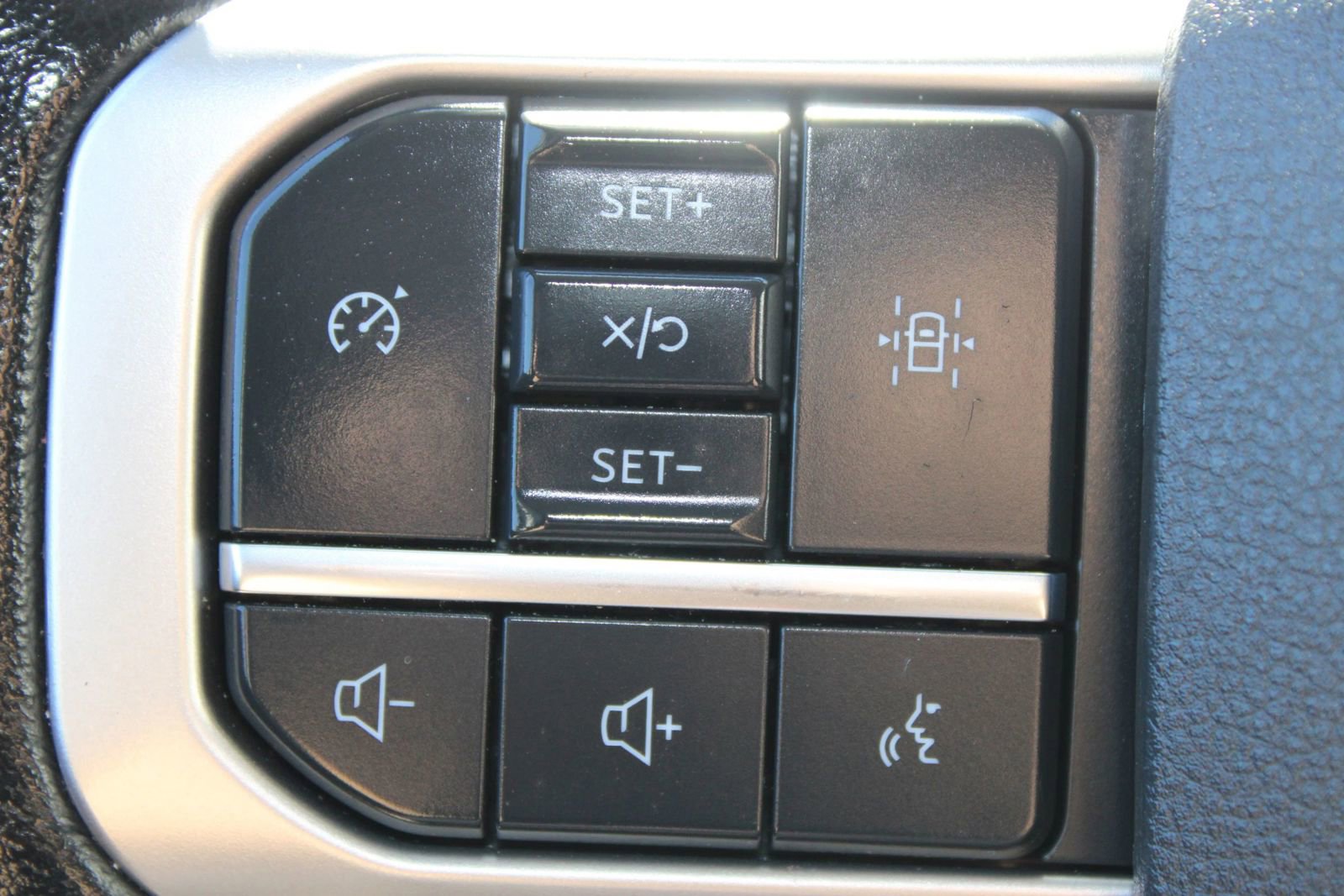 Used 2023 Ford Expedition Max XLT image 29
