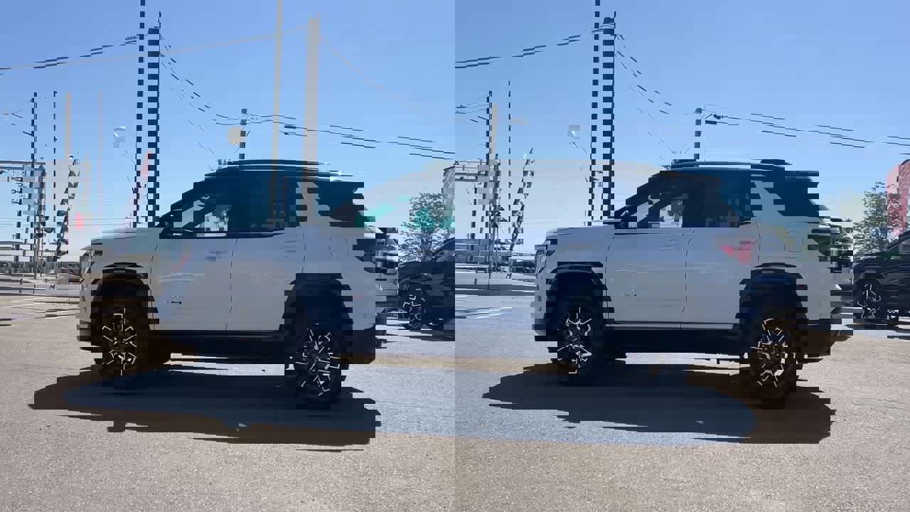 New 2026 GMC Terrain AT4 w/ Convenience Package III image 9