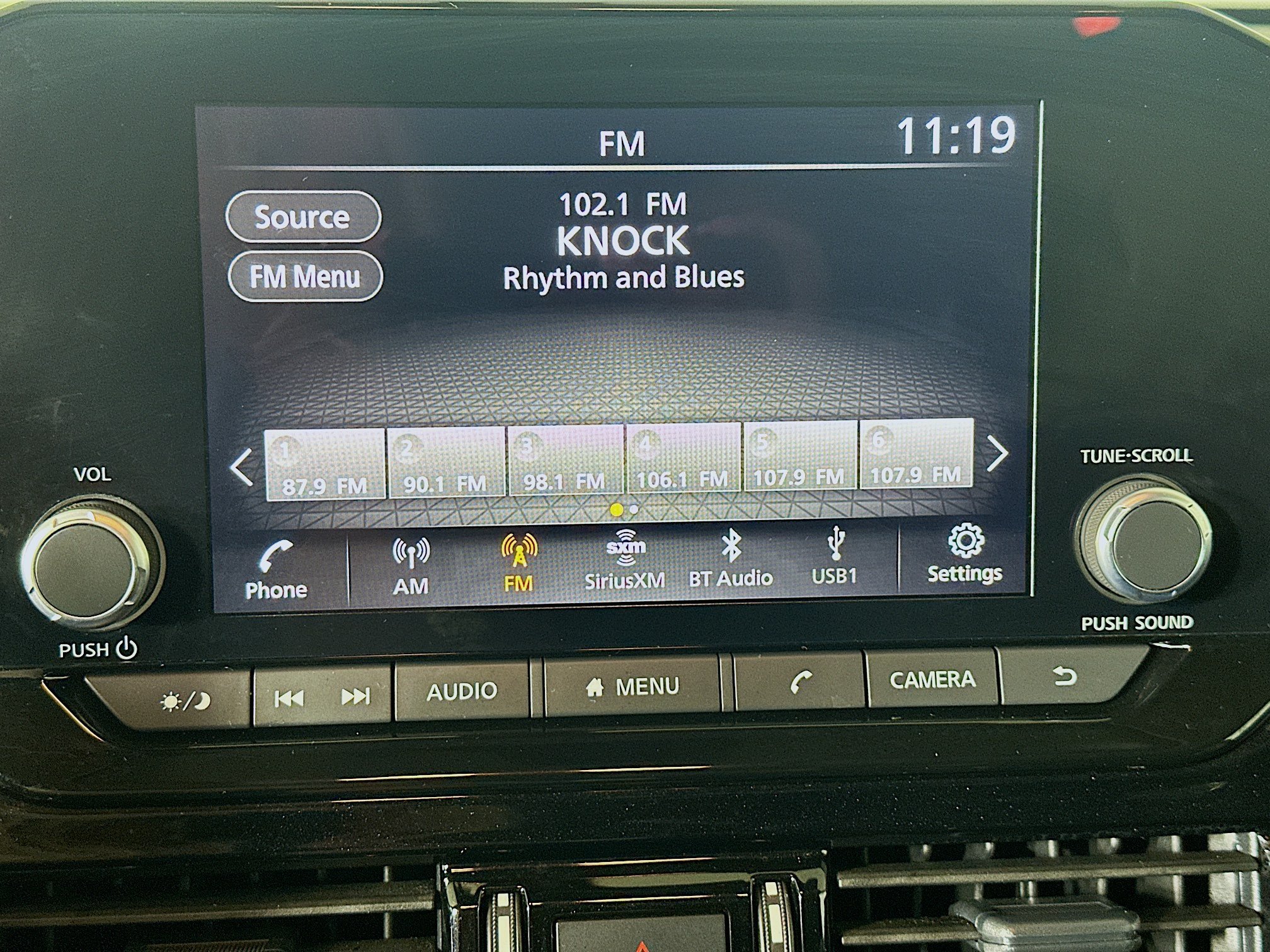 Used 2024 Nissan Pathfinder SV w/ SV Premium Package AWD/4WD image 21