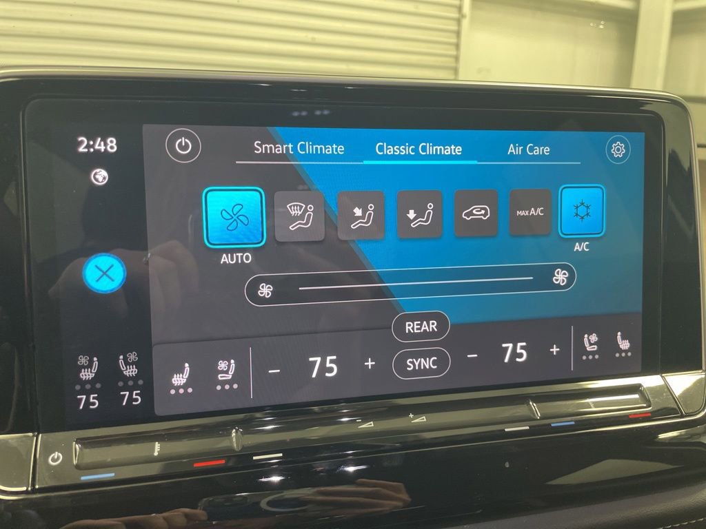 Used 2024 Volkswagen Atlas SE FWD image 16