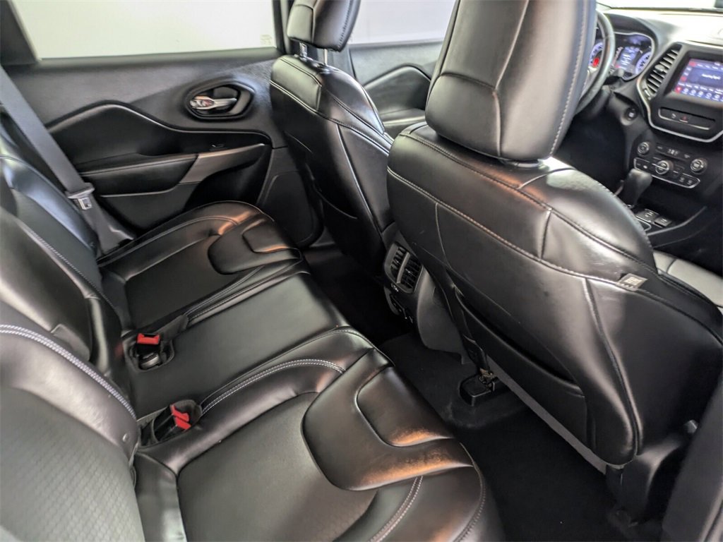 Used 2019 Jeep Cherokee Latitude Plus w/ Comfort/Convenience Group image 30