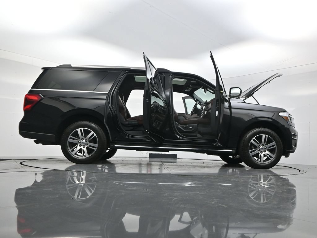 Used 2022 Ford Expedition Max Limited AWD/4WD image 60