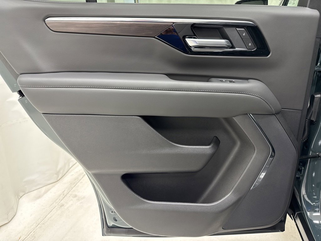 New 2026 Chevrolet Tahoe Z71 image 16