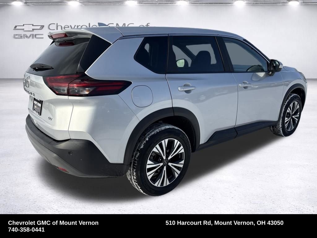 Used 2023 Nissan Rogue SV image 5