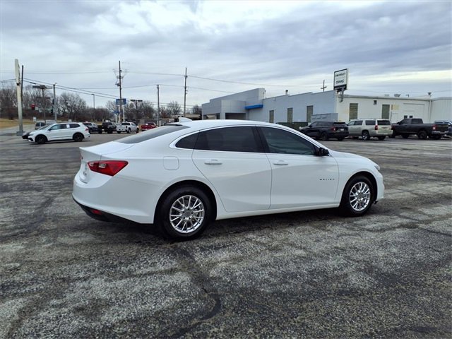 Used 2018 Chevrolet Malibu LS image 17