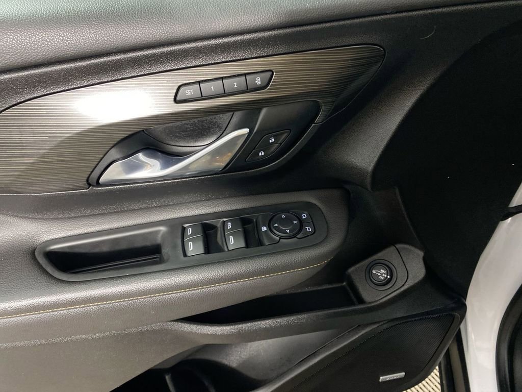 Used 2021 GMC Terrain SLT w/ Infotainment Package II image 13