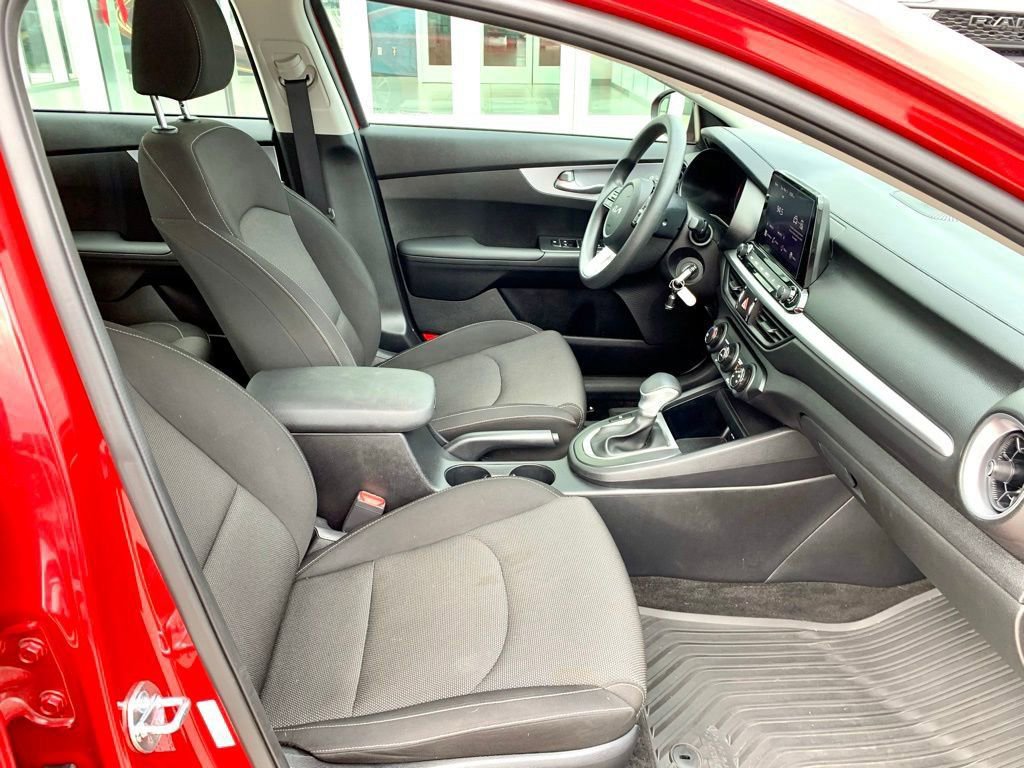 Used 2024 Kia Forte LXS w/ LXS Technology Package image 27