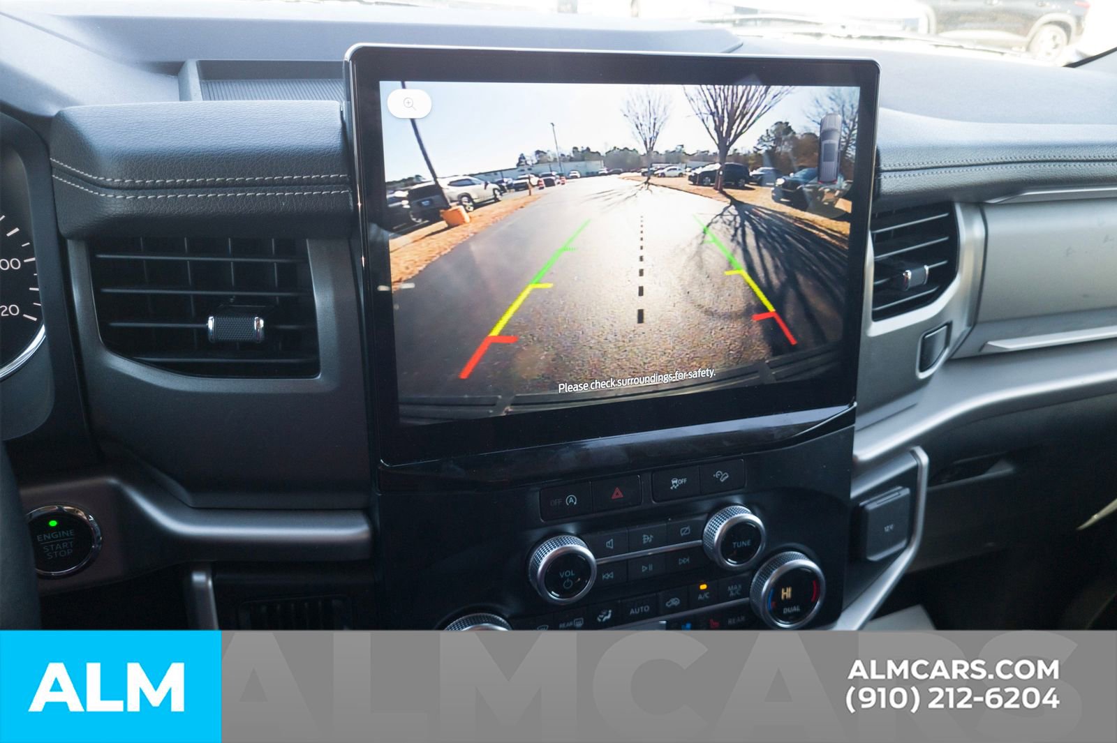 Used 2024 Ford Expedition XLT AWD/4WD image 27