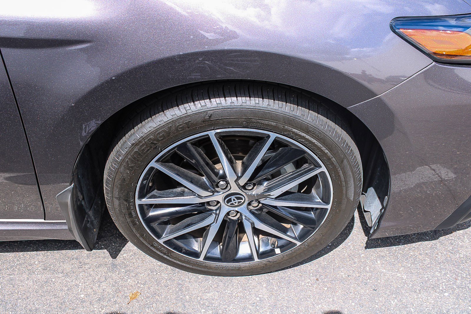 Used 2022 Toyota Camry SE w/ Convenience Package FWD image 12