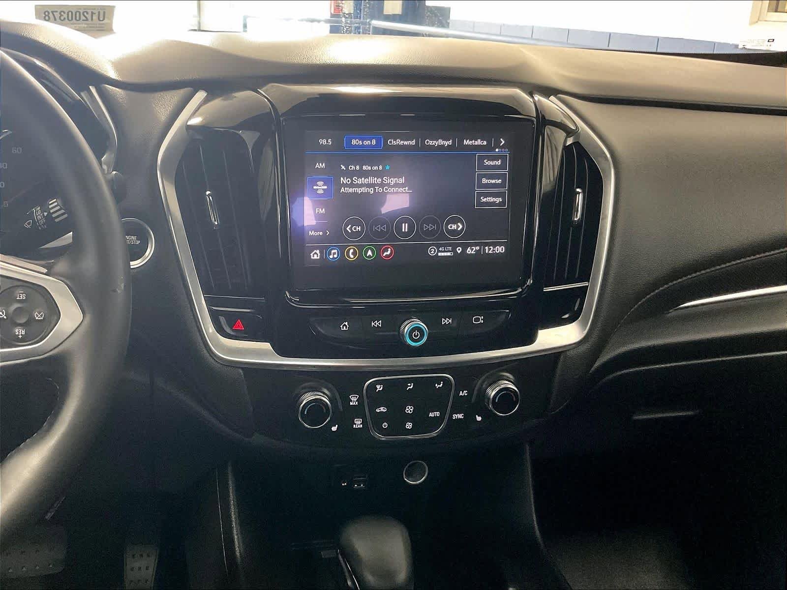 Used 2023 Chevrolet Traverse RS AWD/4WD image 18