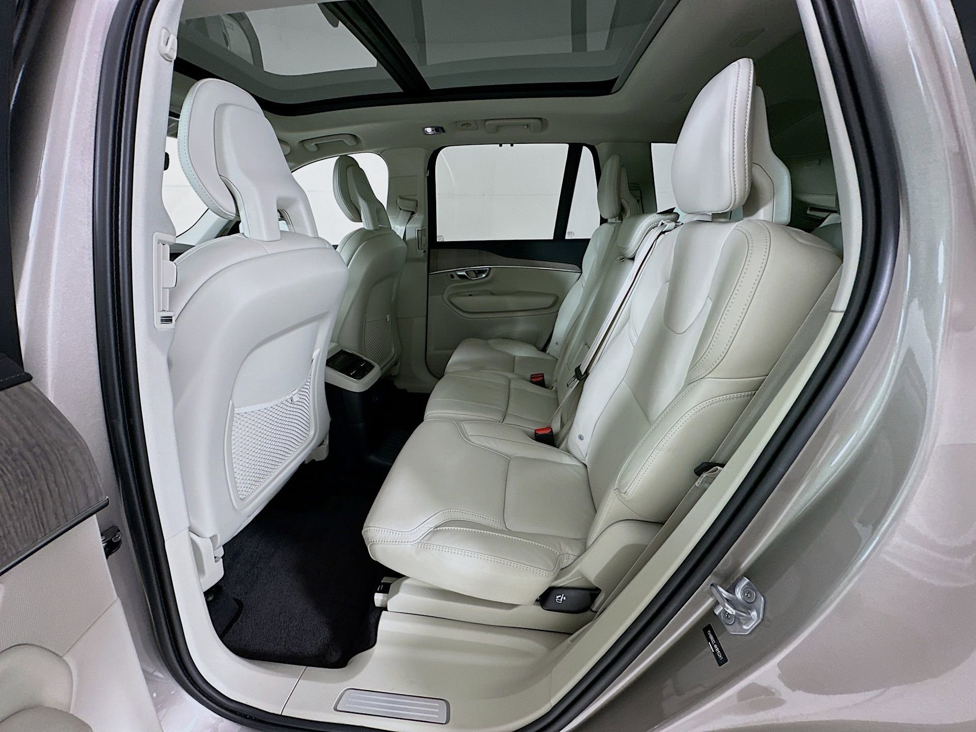 Used 2022 Volvo XC90 T8 Inscription w/ Advanced Package image 27