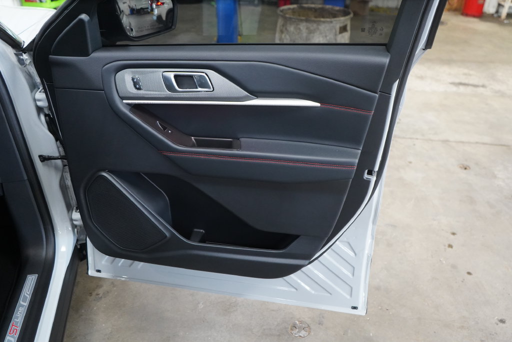 New 2027 Ford Explorer ST-Line w/ Premium Package RWD image 20