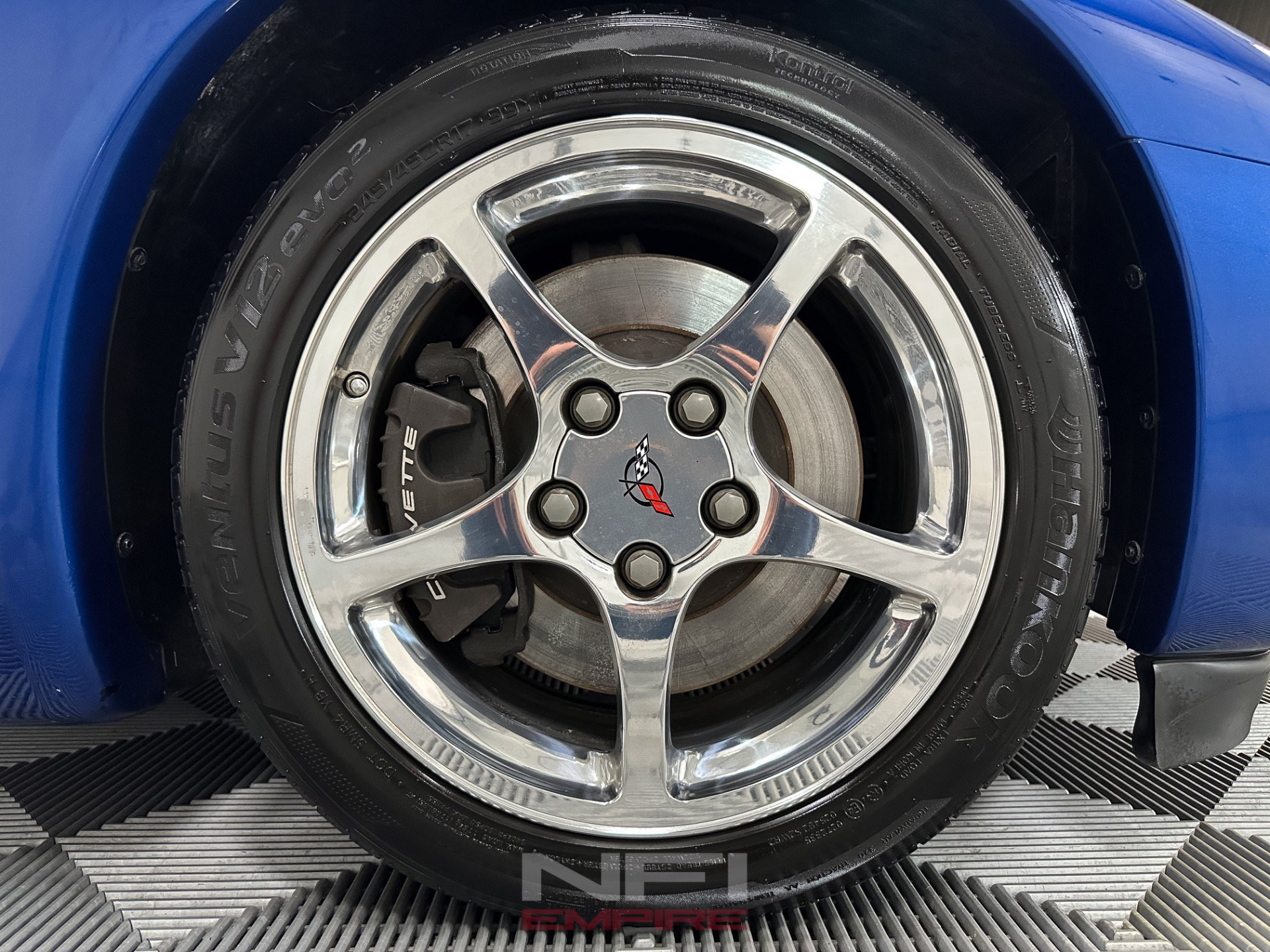 Used 2002 Chevrolet Corvette Coupe w/ Preferred Equipment Group2 RWD image 16