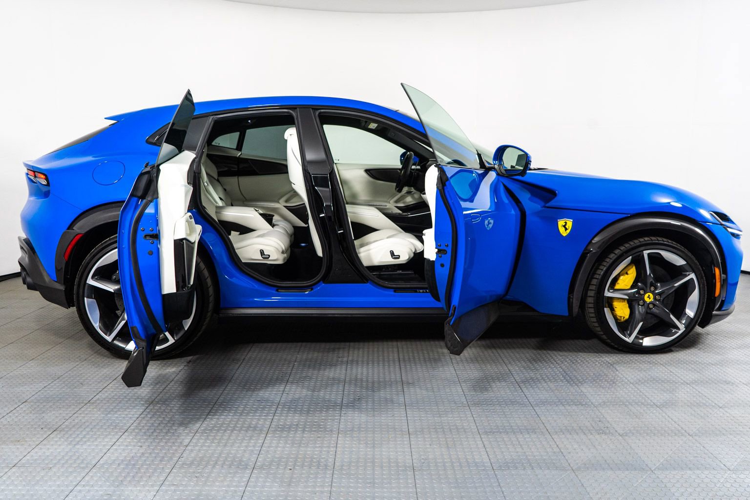 Certified 2025 Ferrari Purosangue image 38