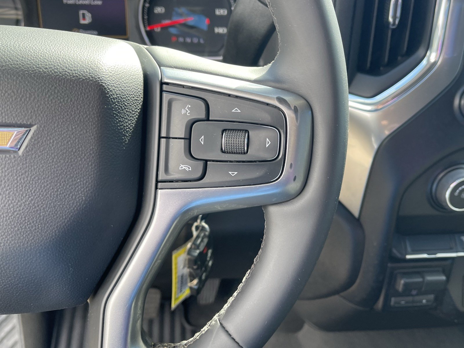Used 2023 Chevrolet Silverado 2500 LT AWD/4WD image 17