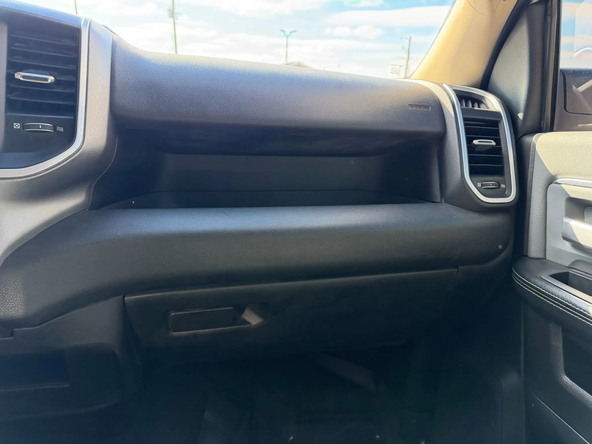 Used 2020 RAM 3500 SLT w/ Quick Order Package 2YG SLT AWD/4WD image 34