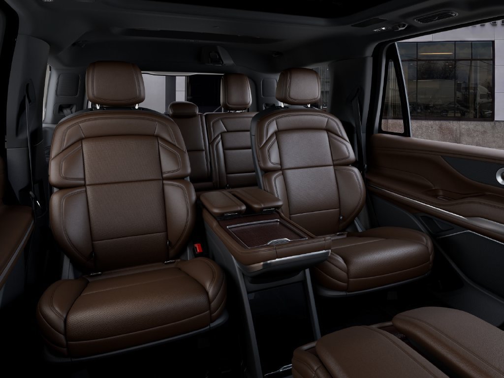 New 2027 Lincoln Navigator Reserve AWD/4WD image 11