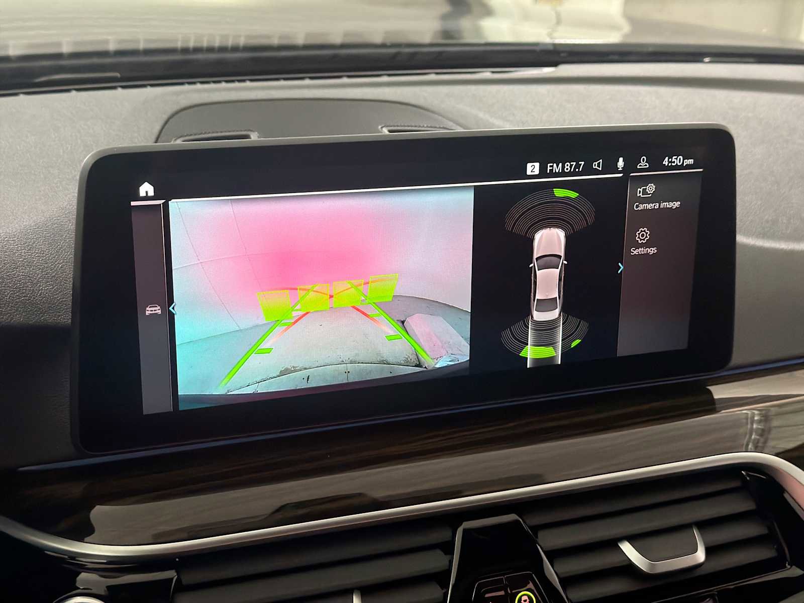 Used 2023 BMW 530e xDrive w/ Premium Package AWD/4WD image 24