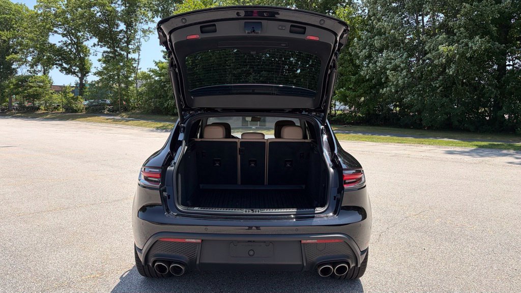 Used 2023 Porsche Macan S AWD/4WD image 22