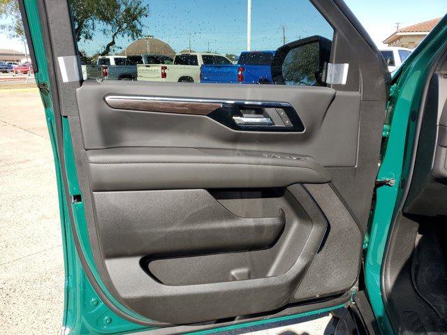 New 2026 Chevrolet Suburban LS w/ LPO, Dark Essentials Package image 18