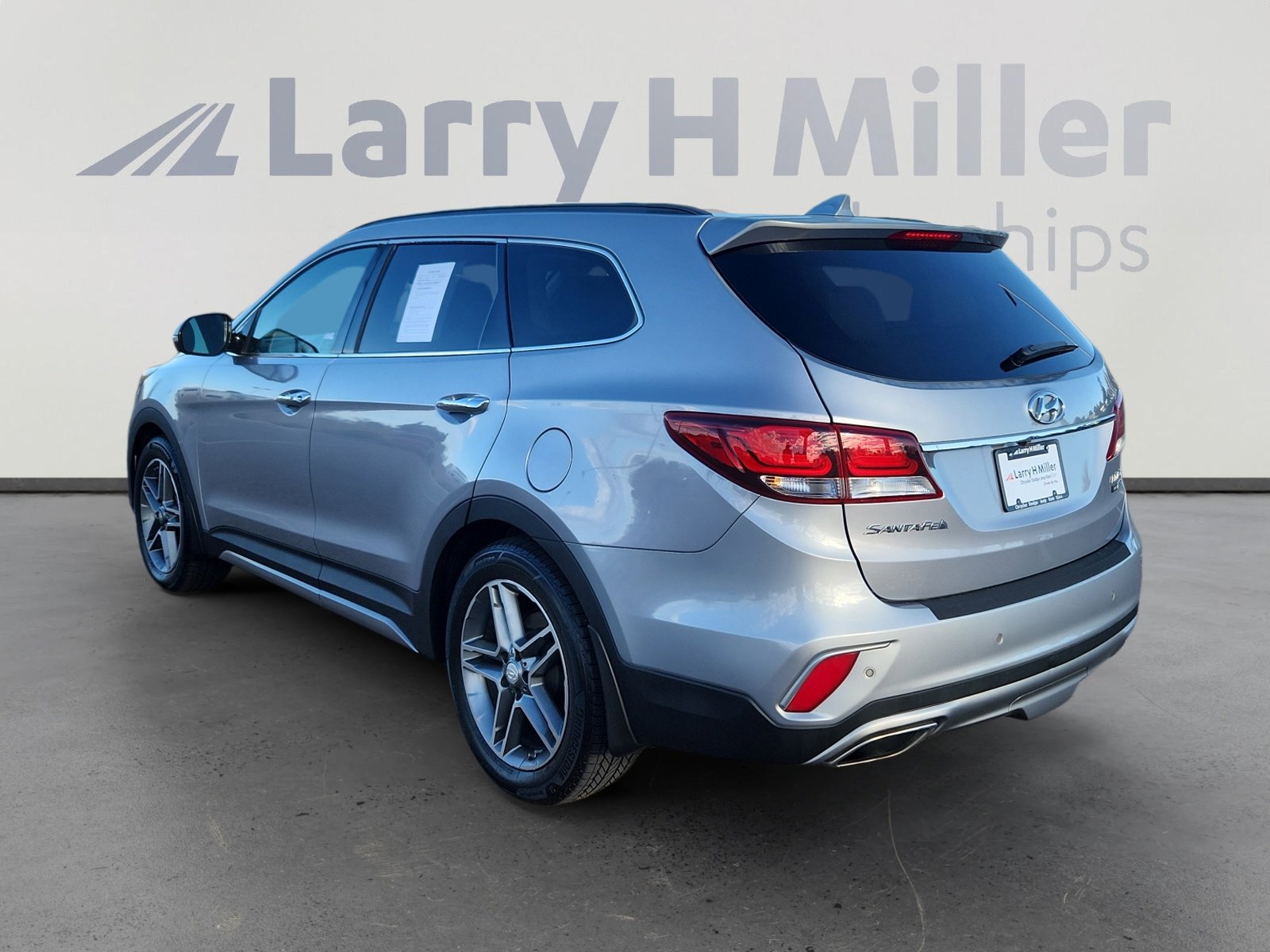 Used 2018 Hyundai Santa Fe Limited image 4