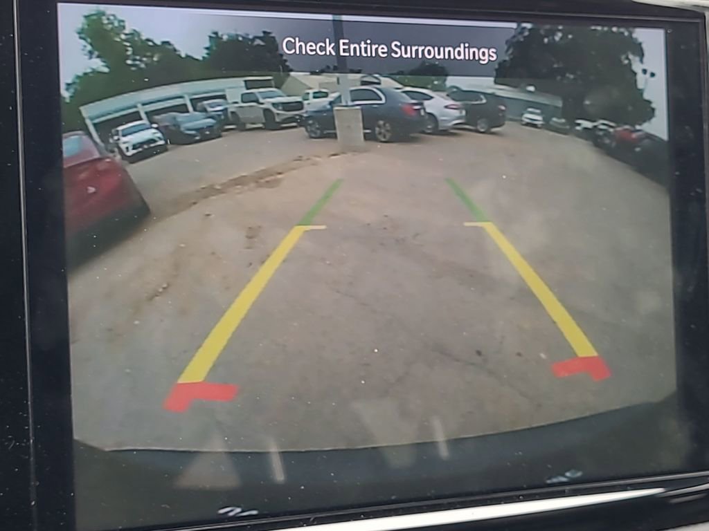 Used 2025 Chrysler Pacifica Select FWD image 15