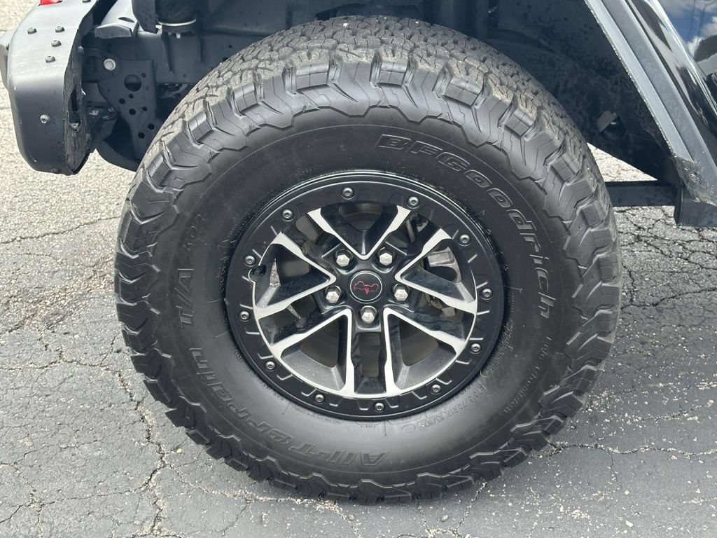 Used 2025 Jeep Wrangler Unlimited Rubicon AWD/4WD image 9