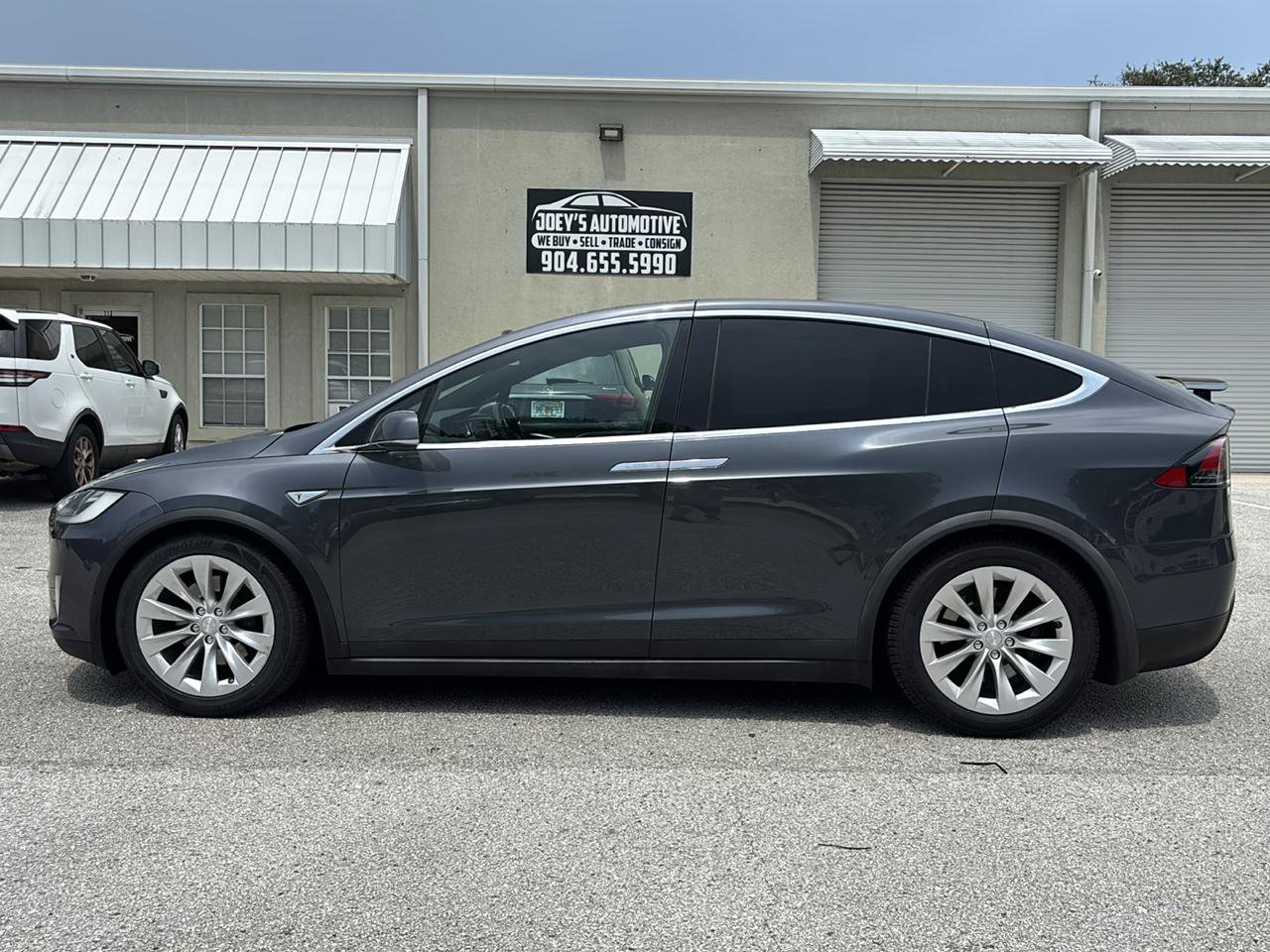 Used 2016 Tesla Model X 75D AWD/4WD image 2