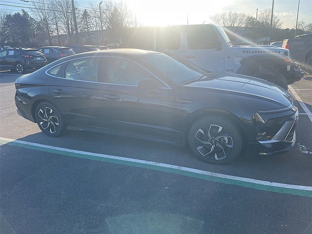 Used 2024 Hyundai Sonata SEL image 1