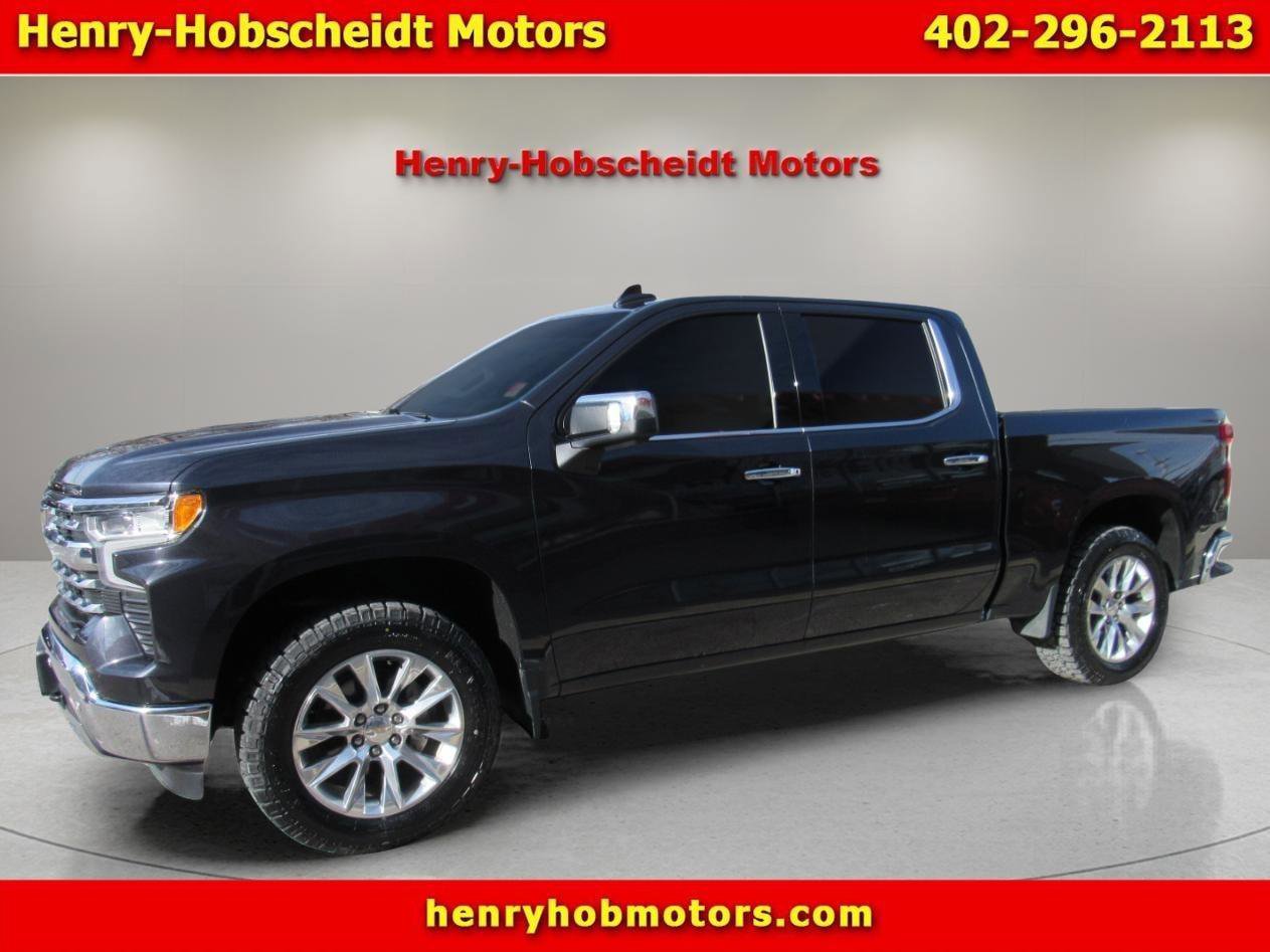 Used 2022 Chevrolet Silverado 1500 LTZ w/ LTZ Premium Package AWD/4WD image 1
