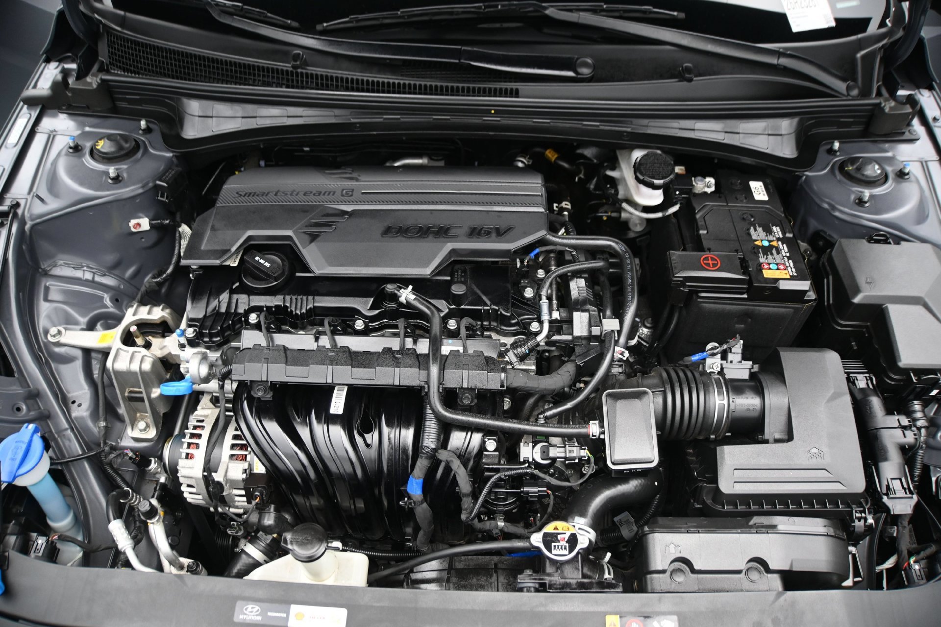 Used 2025 Hyundai Elantra SEL FWD image 30