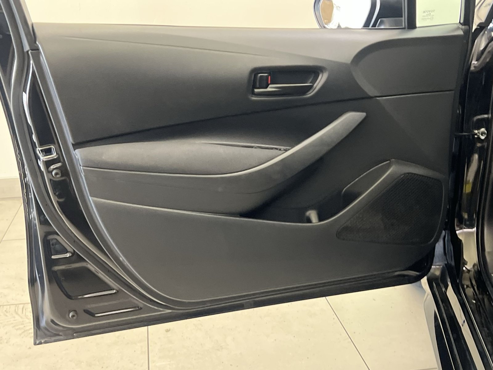 Used 2024 Toyota Corolla LE FWD image 38