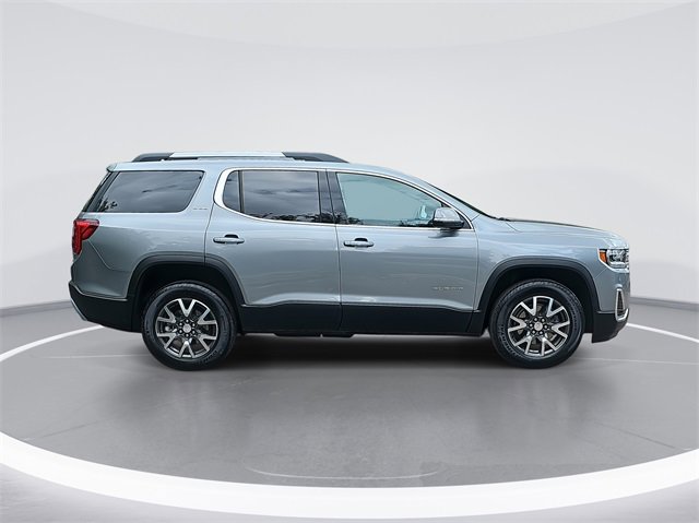 Certified 2023 GMC Acadia SLE w/ Driver Convenience Package image 2
