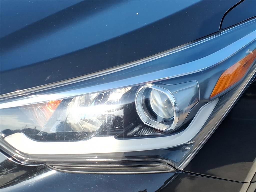 Used 2019 Hyundai Santa Fe XL SE FWD image 11