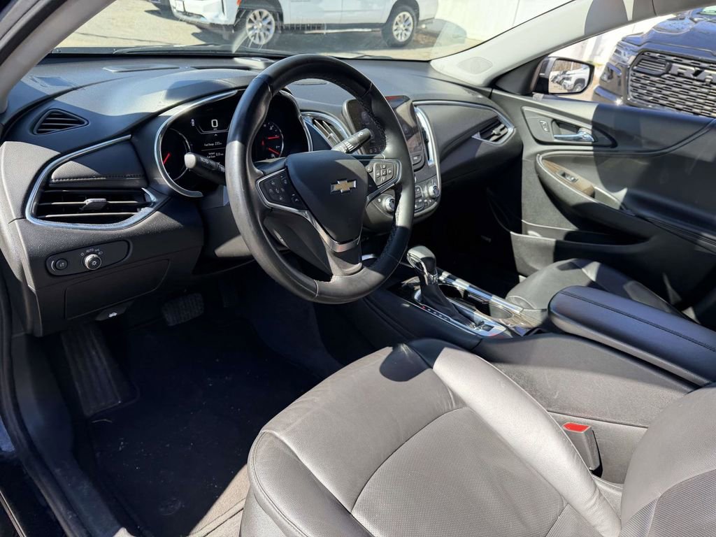 Used 2024 Chevrolet Malibu LT FWD image 13