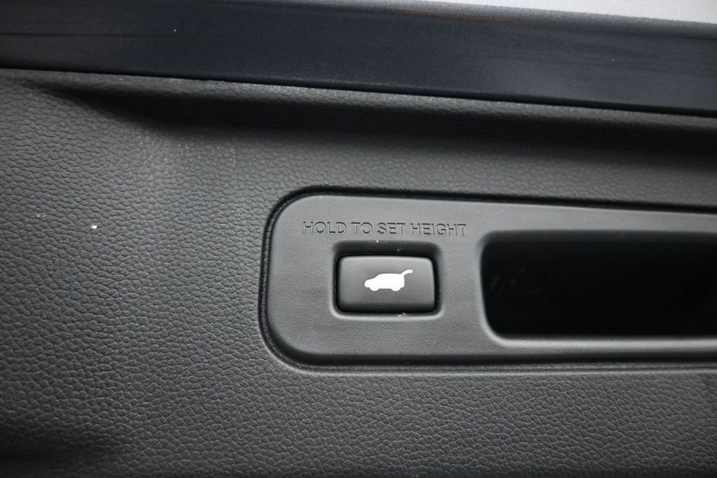 Used 2023 Honda Pilot Touring image 24