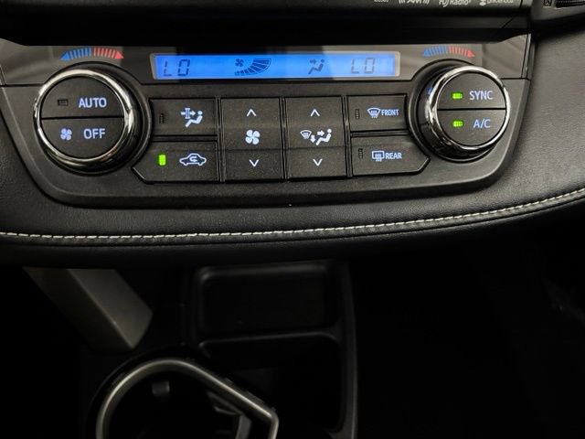 Used 2018 Toyota RAV4 Limited FWD image 22