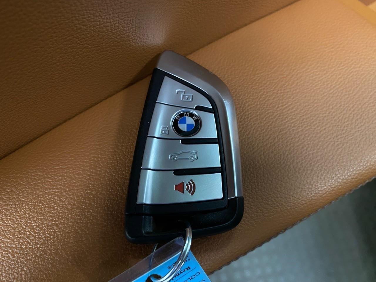 Used 2022 BMW X5 M50i w/ Parking Assistance Package AWD/4WD image 35