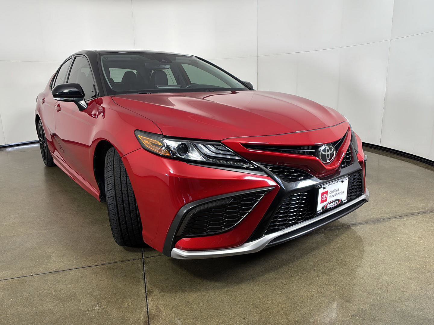 Used 2022 Toyota Camry XSE FWD image 10