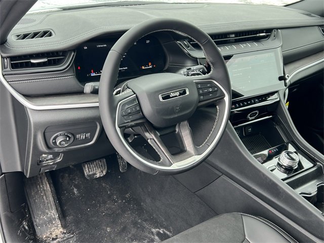 New 2026 Jeep Grand Cherokee Altitude image 14