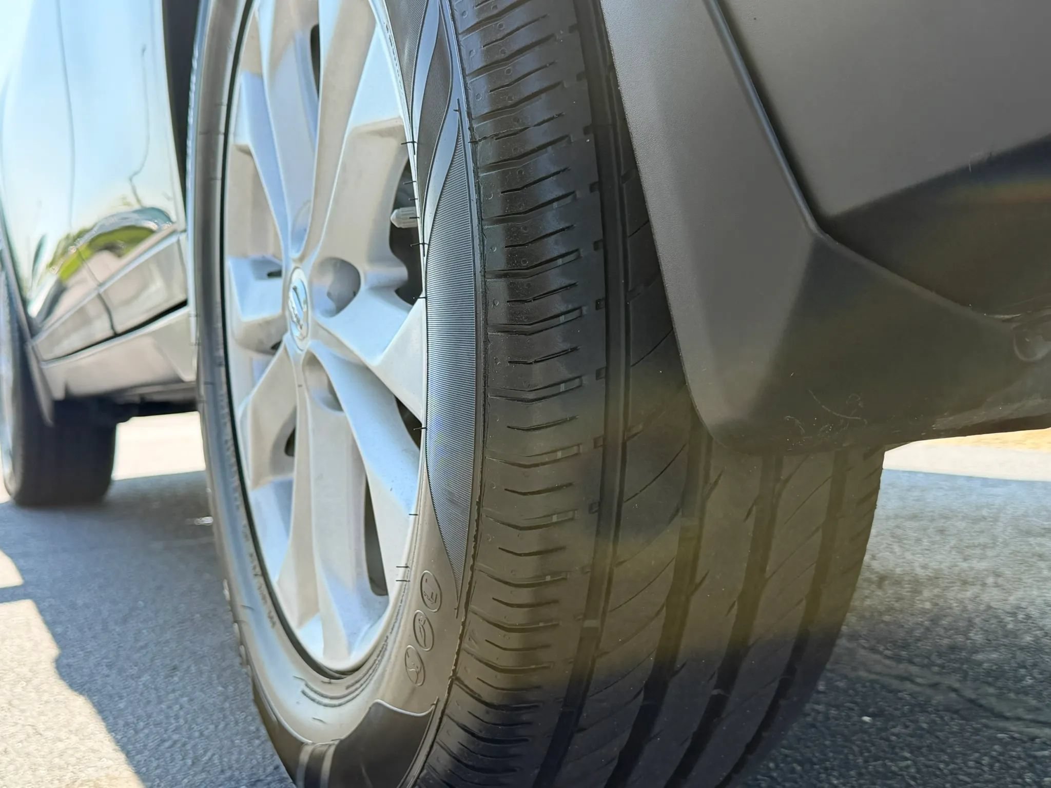 Used 2014 Nissan Rogue SV FWD image 27